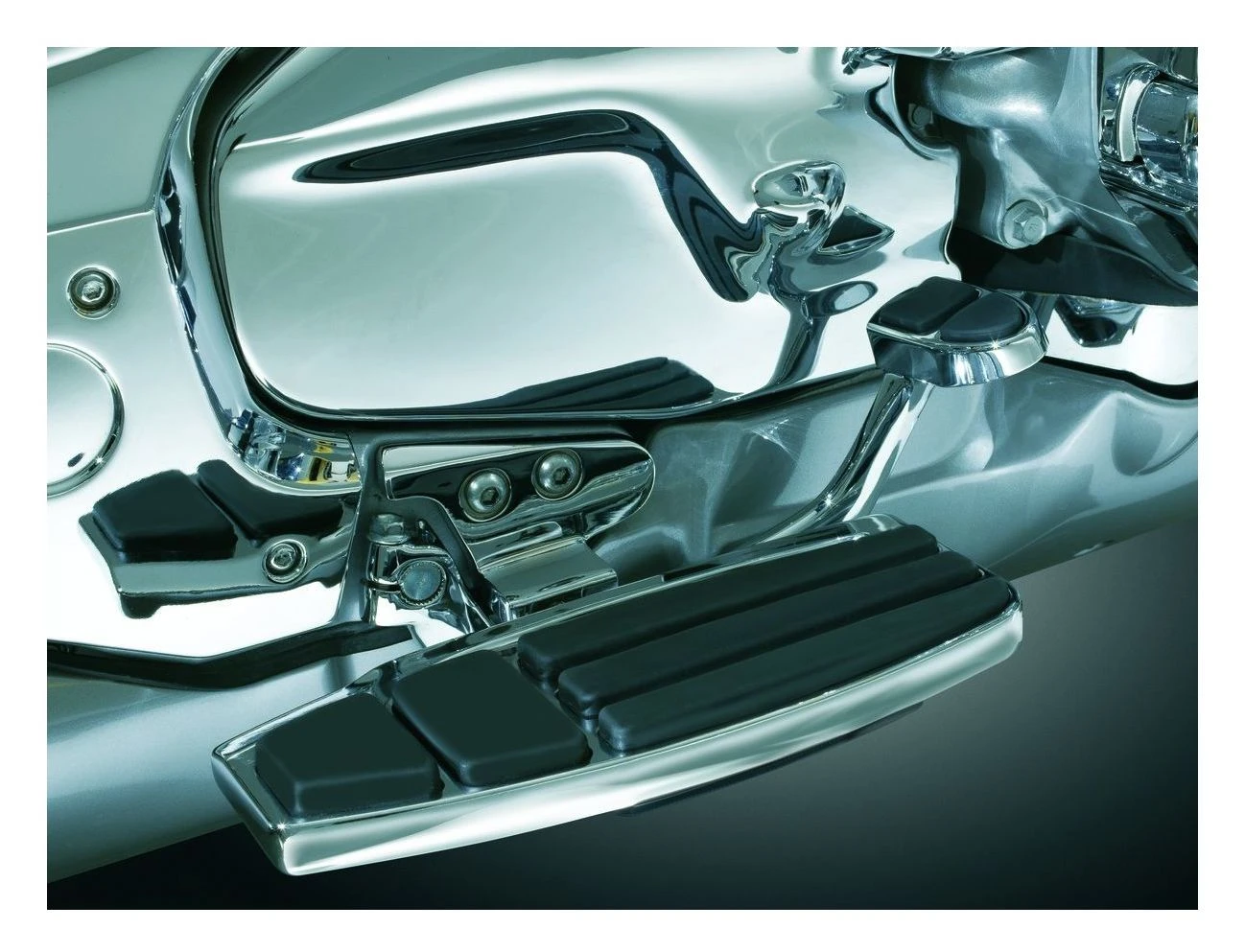 Kuryakyn Driver Floorboard Kit For Honda GoldWing GL1800 2001-2016 - Image 3