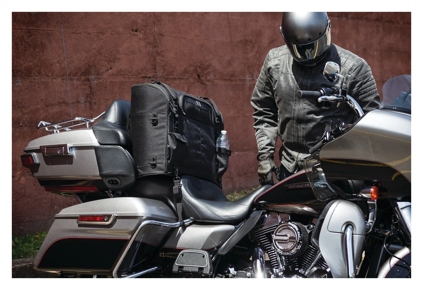 Kuryakyn Momentum Wanderer Touring Seat Bag 8 Kuryakyn Momentum Wanderer Touring Seat Bag - Image 6