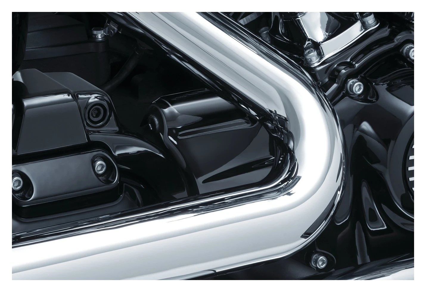 Kuryakyn Oil Line Cover For Harley Softail 2018-2022 5 Kuryakyn Oil Line Cover For Harley Softail 2018-2022 - Image 3