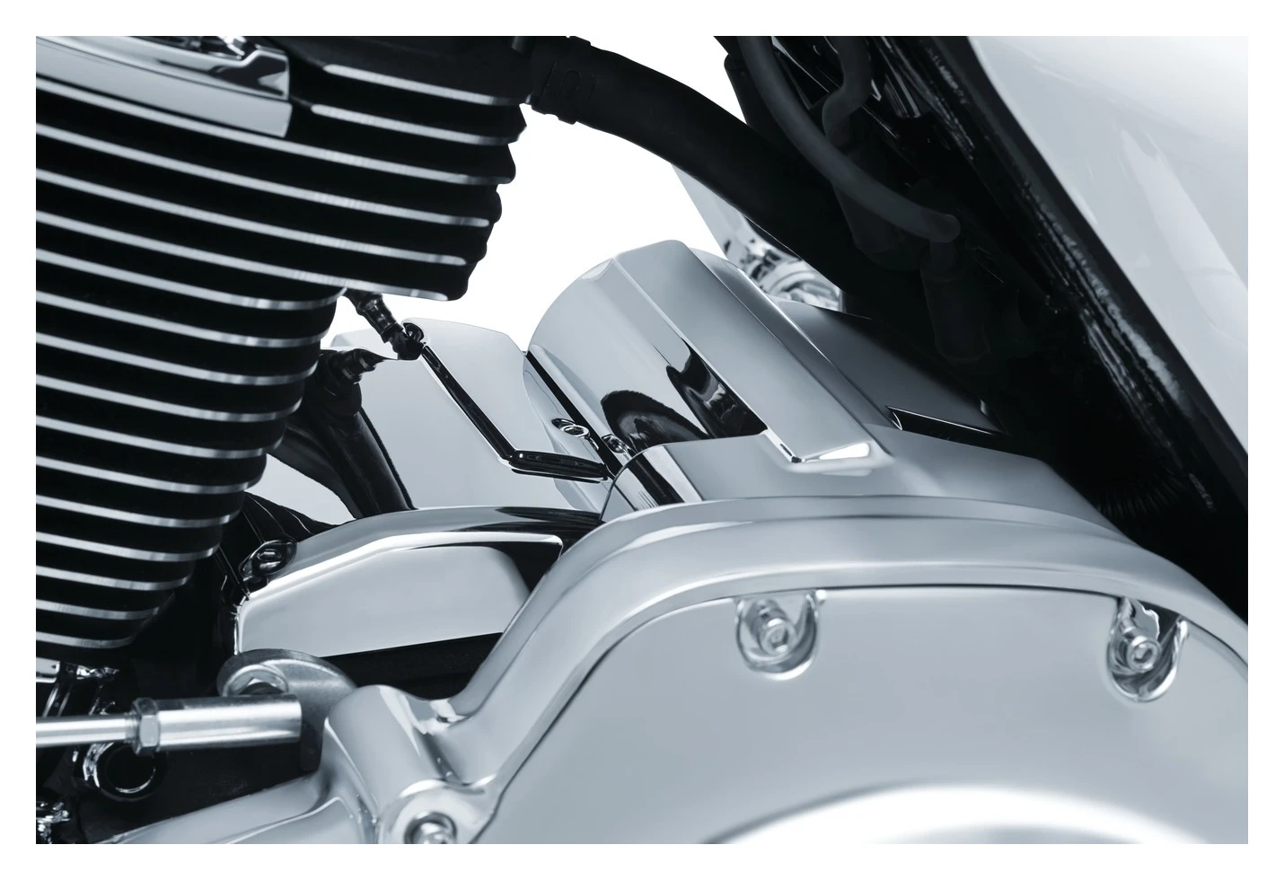 Kuryakyn Precision Transmission Top Cover For Harley Milwaukee Eight 2017-2022 6 Kuryakyn Precision Transmission Top Cover For Harley Milwaukee Eight 2017-2022 - Image 4