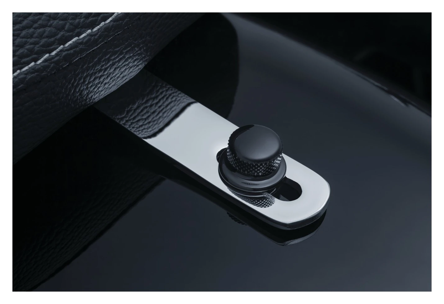 Kuryakyn Quick Release Seat Screw For Indian 2014-2022 4 Kuryakyn Quick Release Seat Screw For Indian 2014-2022 - Image 2