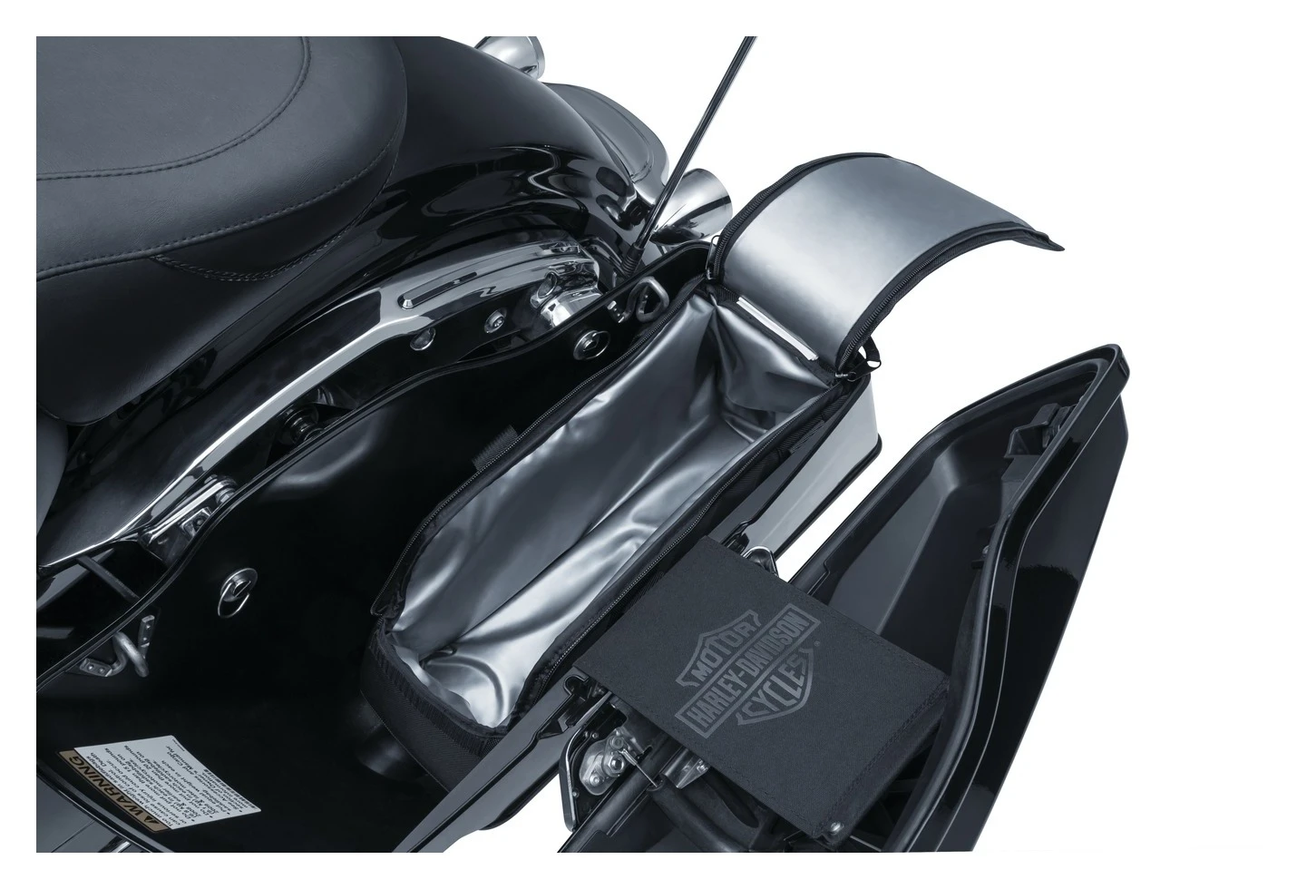 Kuryakyn Saddlebag Cooler 6 Kuryakyn Saddlebag Cooler - Image 4