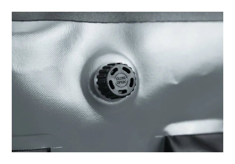 Kuryakyn Torke 48 Liter Dry Saddlebags 7 Kuryakyn Torke 48 Liter Dry Saddlebags - Image 5